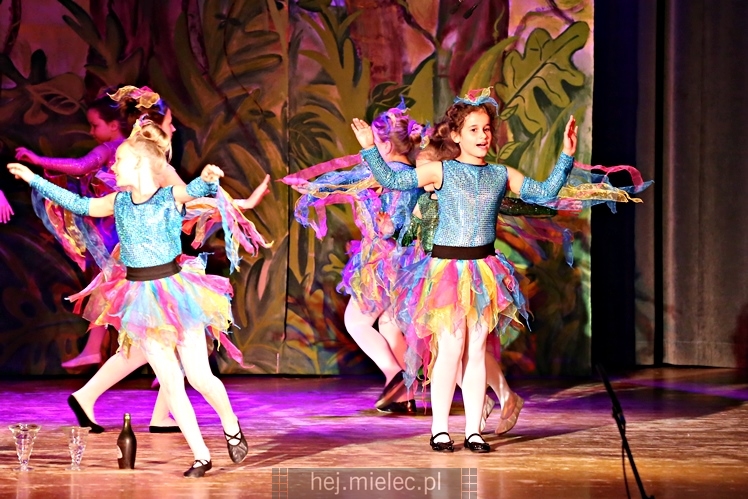 Premiera spektaklu ?Konik Garbusek? Teatru Antrakt