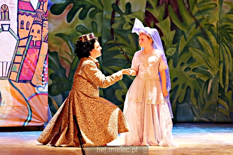 Premiera spektaklu ?Konik Garbusek? Teatru Antrakt