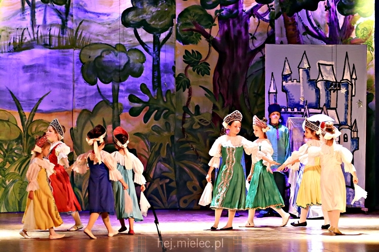 Premiera spektaklu ?Konik Garbusek? Teatru Antrakt