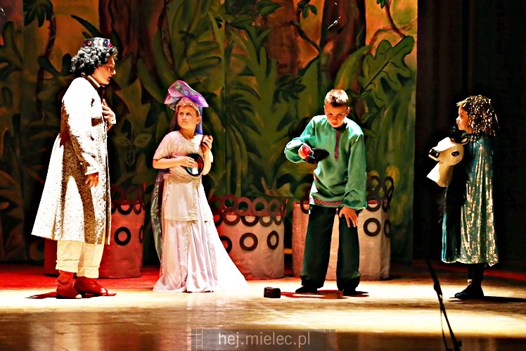 Premiera spektaklu ?Konik Garbusek? Teatru Antrakt