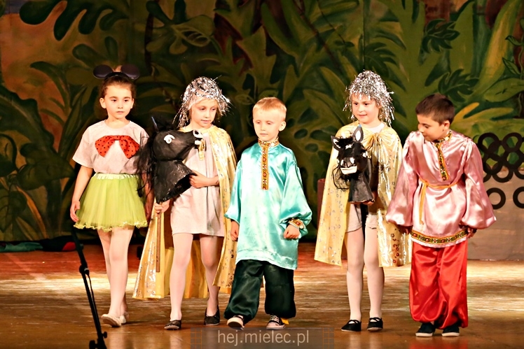 Premiera spektaklu ?Konik Garbusek? Teatru Antrakt