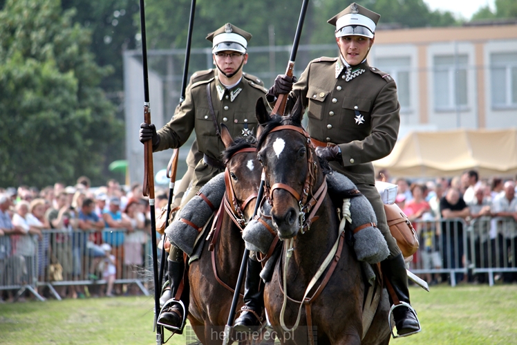 Parada Konna w Żarówce