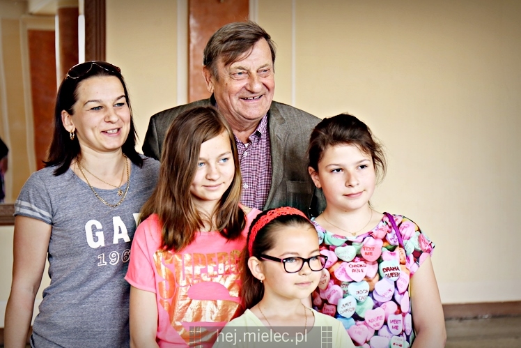 Generał Mirosław Hermaszewski z wykładem na Mieleckim Uniwersytecie Dziecięcym