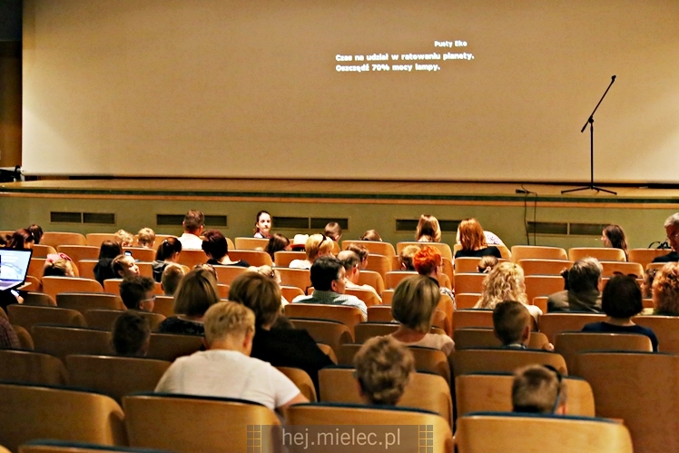 Generał Mirosław Hermaszewski z wykładem na Mieleckim Uniwersytecie Dziecięcym