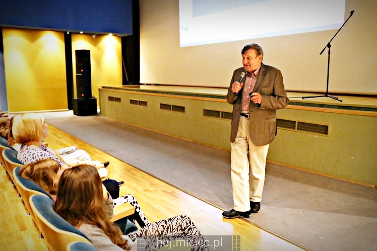 Generał Mirosław Hermaszewski z wykładem na Mieleckim Uniwersytecie Dziecięcym