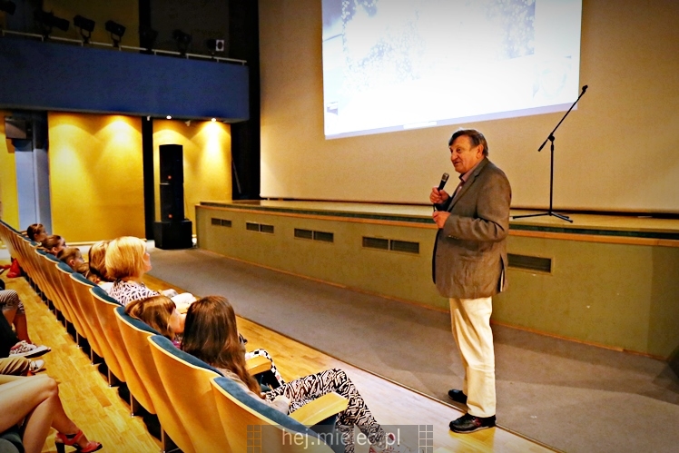 Generał Mirosław Hermaszewski z wykładem na Mieleckim Uniwersytecie Dziecięcym