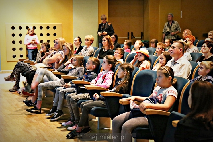 Generał Mirosław Hermaszewski z wykładem na Mieleckim Uniwersytecie Dziecięcym