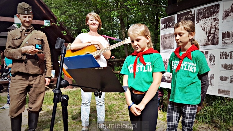 Partyzancka Noc na Polanie Niezłomnych w Szydłowcu