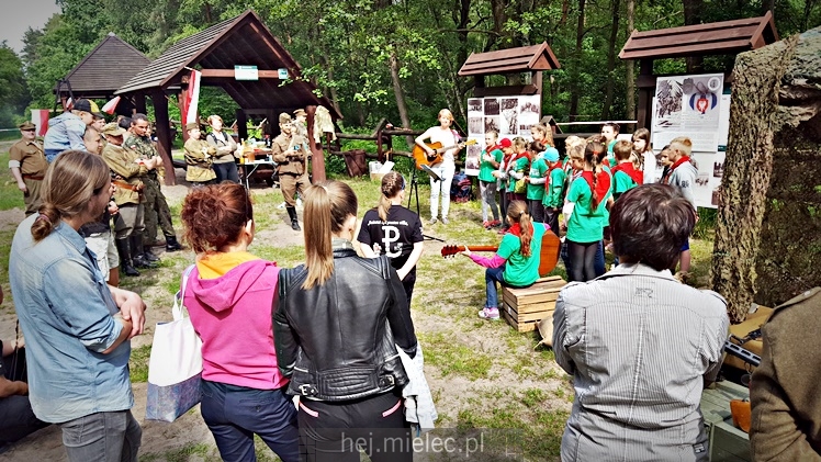 Partyzancka Noc na Polanie Niezłomnych w Szydłowcu