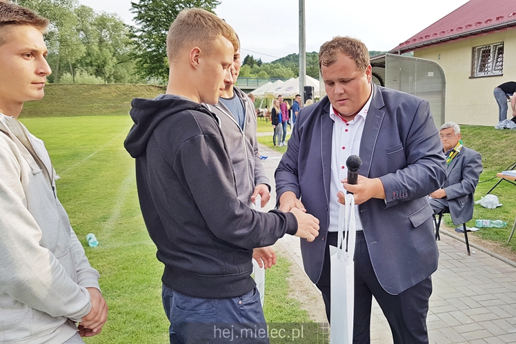 Sympatyczna sobota w Pleśnej: Stal na jubileuszu miejscowego klubu