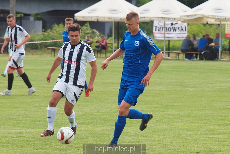 Sympatyczna sobota w Pleśnej: Stal na jubileuszu miejscowego klubu