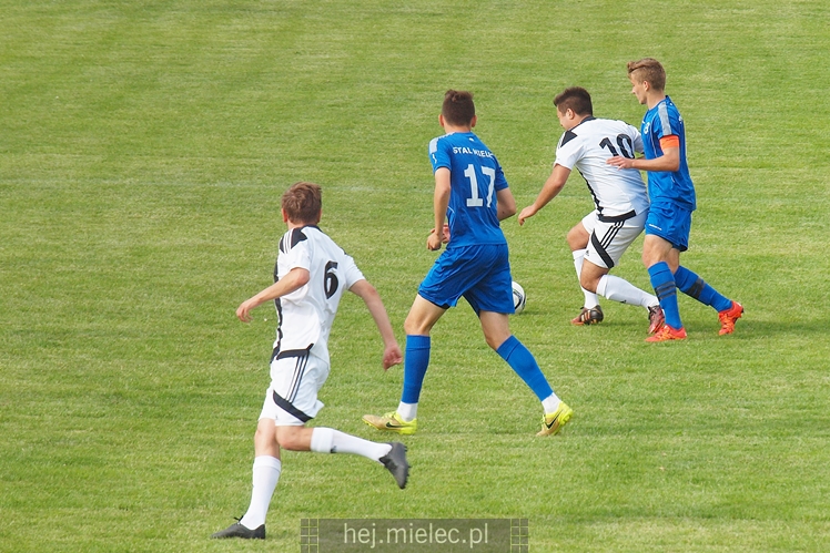 Sympatyczna sobota w Pleśnej: Stal na jubileuszu miejscowego klubu