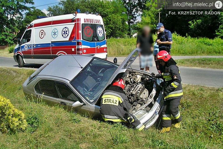 Dwa groźne zdarzenia drogowe w okolicach