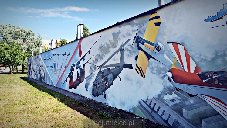 Mural lotniczej historii Mielca praktycznie gotowy