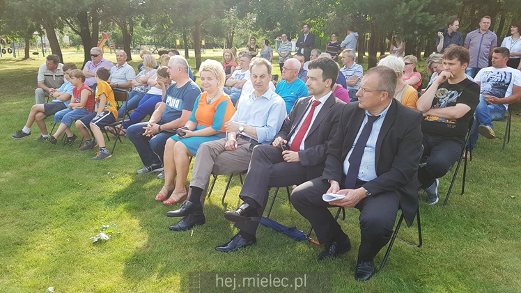 Mieszkańcy spotkali się z urzędnikami by w plenerze decydować o inwestycjach