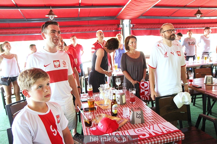 Ale to były emocje! Radość, nerwy, modły i euforia! #POLSUI w Piwiarni Warka na zdjęciach!