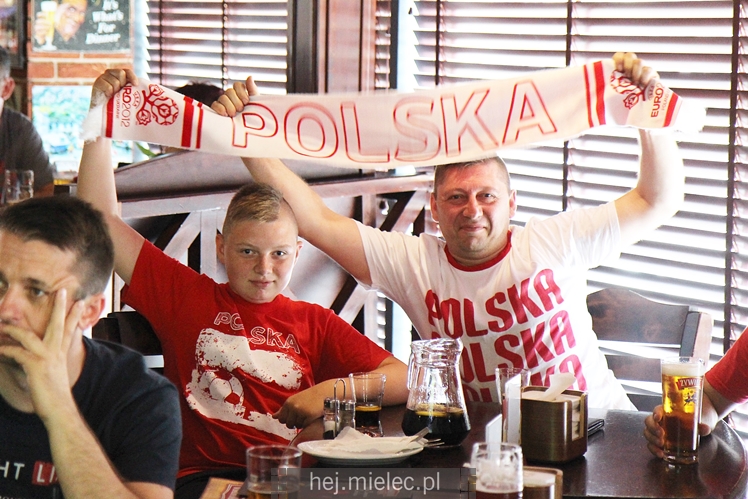 Ale to były emocje! Radość, nerwy, modły i euforia! #POLSUI w Piwiarni Warka na zdjęciach!