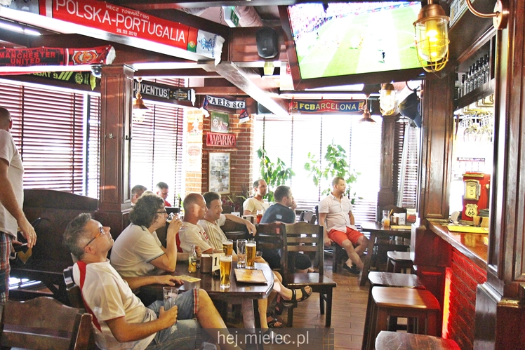 Ale to były emocje! Radość, nerwy, modły i euforia! #POLSUI w Piwiarni Warka na zdjęciach!