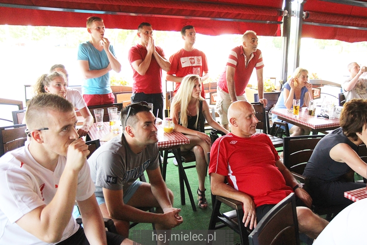 Ale to były emocje! Radość, nerwy, modły i euforia! #POLSUI w Piwiarni Warka na zdjęciach!