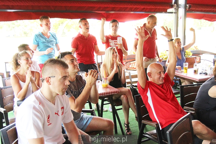 Ale to były emocje! Radość, nerwy, modły i euforia! #POLSUI w Piwiarni Warka na zdjęciach!