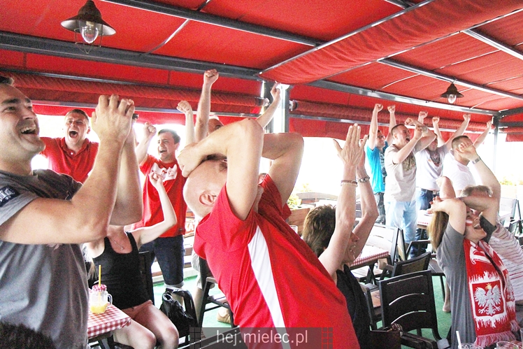 Ale to były emocje! Radość, nerwy, modły i euforia! #POLSUI w Piwiarni Warka na zdjęciach!