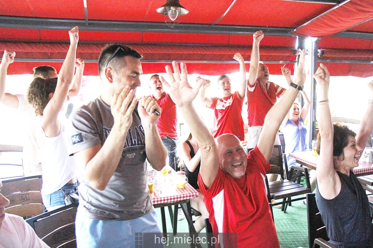 Ale to były emocje! Radość, nerwy, modły i euforia! #POLSUI w Piwiarni Warka na zdjęciach!