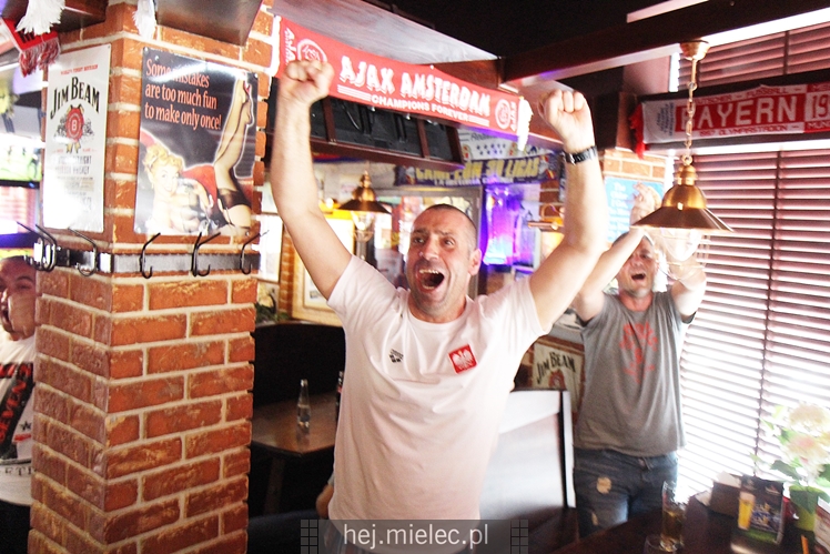Ale to były emocje! Radość, nerwy, modły i euforia! #POLSUI w Piwiarni Warka na zdjęciach!