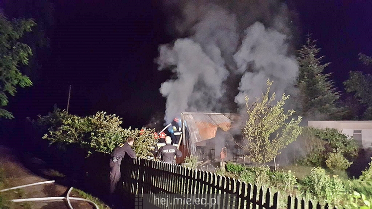 Pożar altany na POD Metalowiec