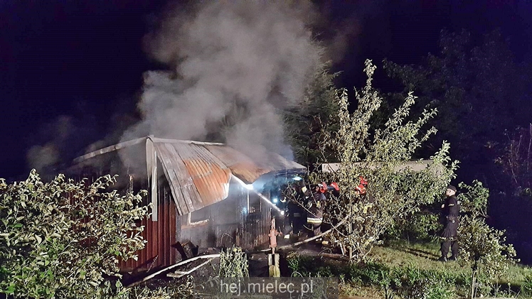 Pożar altany na POD Metalowiec