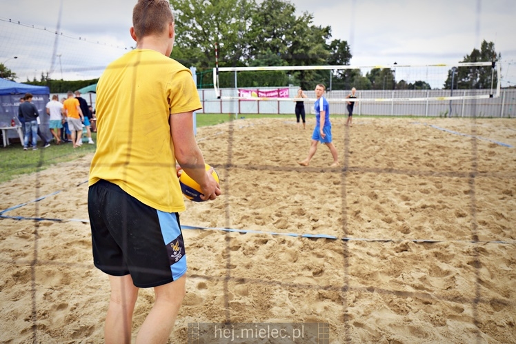 Turniej Piłki Plażowej przygotowany przez Klub Młodych Liderów