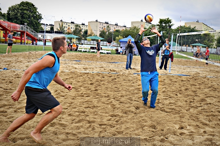 Turniej Piłki Plażowej przygotowany przez Klub Młodych Liderów