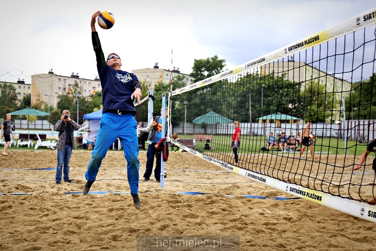 Turniej Piłki Plażowej przygotowany przez Klub Młodych Liderów