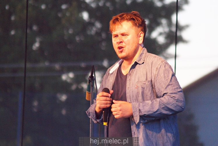 Bartek Jaskot zagrał dla pielgrzymów w Radomyślu Wielkim