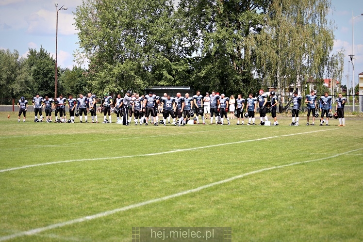 Futbol Amerykański: Aviators Mielec - Silvers Olkusz 14:35