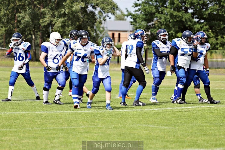 Futbol Amerykański: Aviators Mielec - Silvers Olkusz 14:35