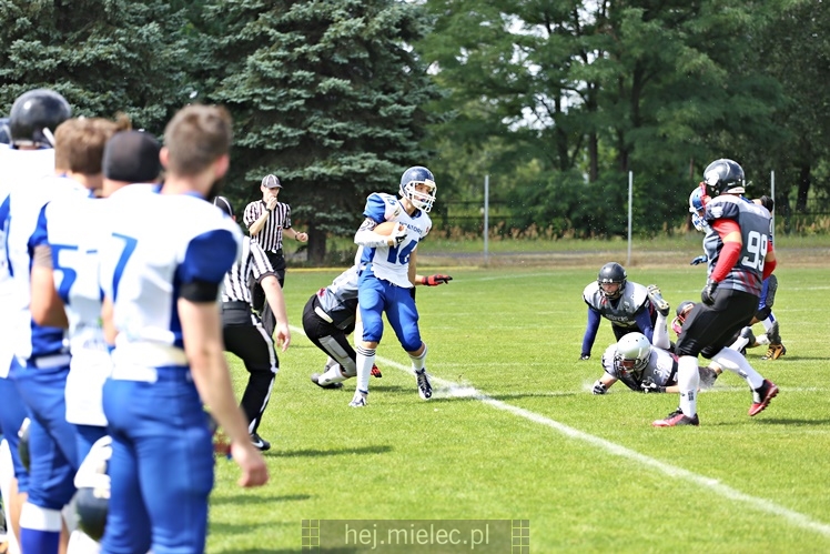 Futbol Amerykański: Aviators Mielec - Silvers Olkusz 14:35