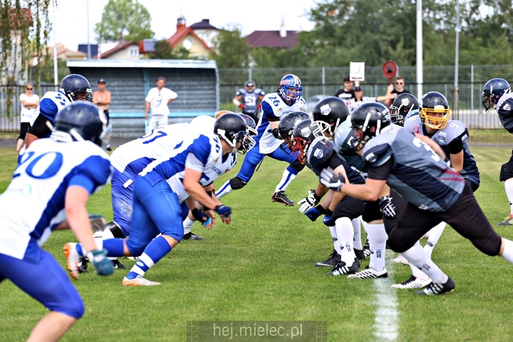 Futbol Amerykański: Aviators Mielec - Silvers Olkusz 14:35