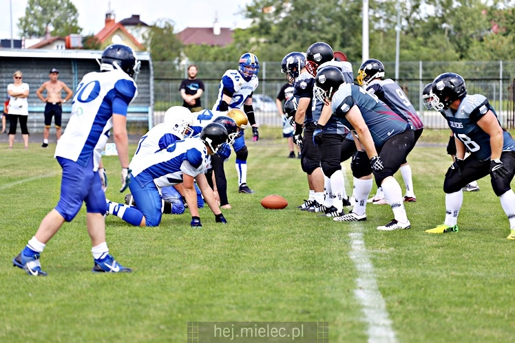 Futbol Amerykański: Aviators Mielec - Silvers Olkusz 14:35