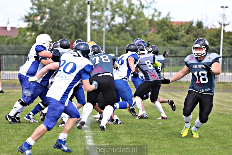 Futbol Amerykański: Aviators Mielec - Silvers Olkusz 14:35