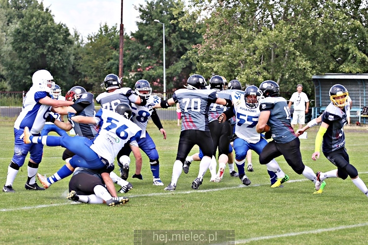 Futbol Amerykański: Aviators Mielec - Silvers Olkusz 14:35