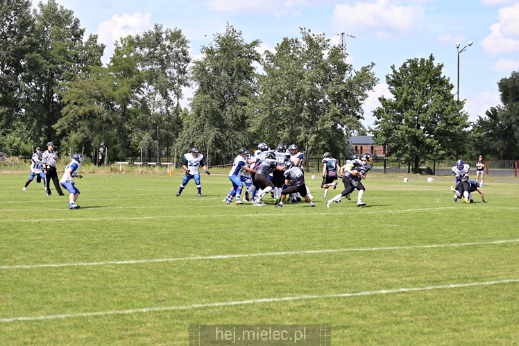 Futbol Amerykański: Aviators Mielec - Silvers Olkusz 14:35