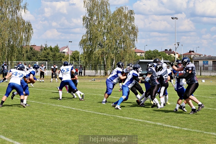 Futbol Amerykański: Aviators Mielec - Silvers Olkusz 14:35