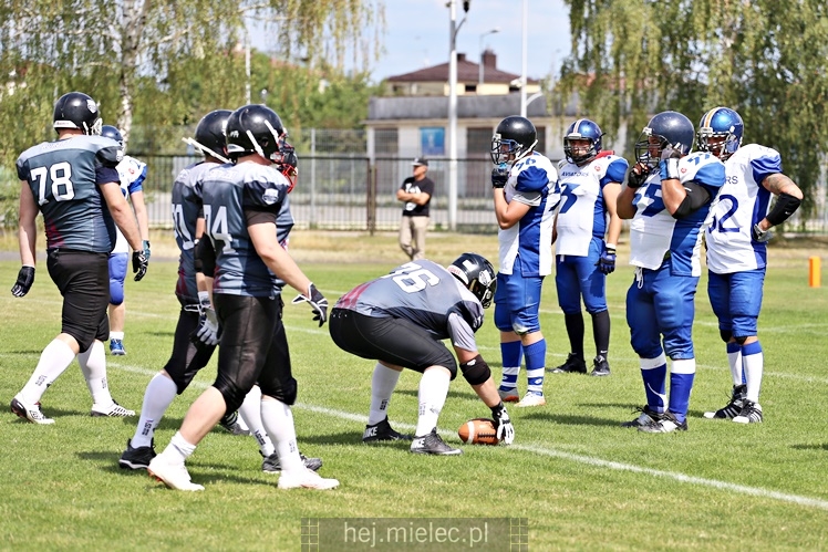 Futbol Amerykański: Aviators Mielec - Silvers Olkusz 14:35