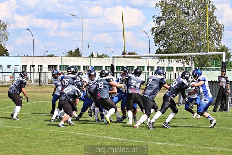 Futbol Amerykański: Aviators Mielec - Silvers Olkusz 14:35