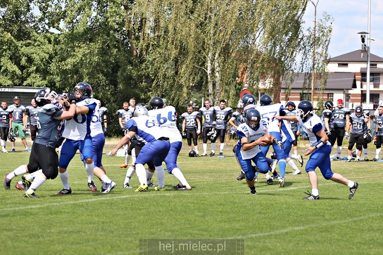 Futbol Amerykański: Aviators Mielec - Silvers Olkusz 14:35