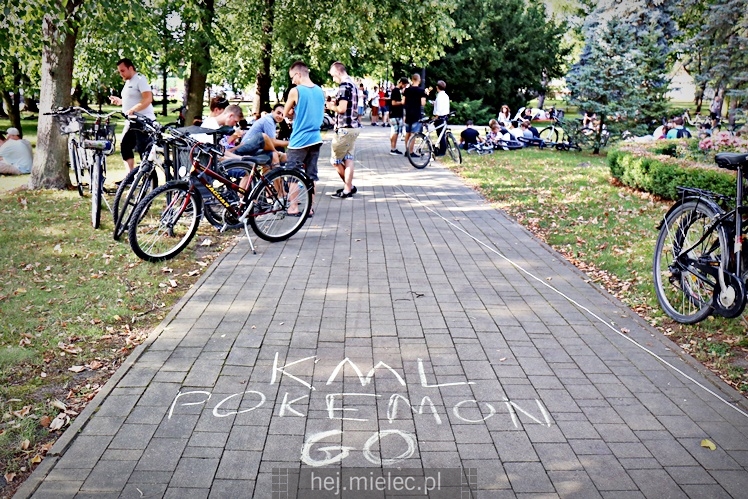 Zlot graczy Pokemon GO w Parku Oborskich