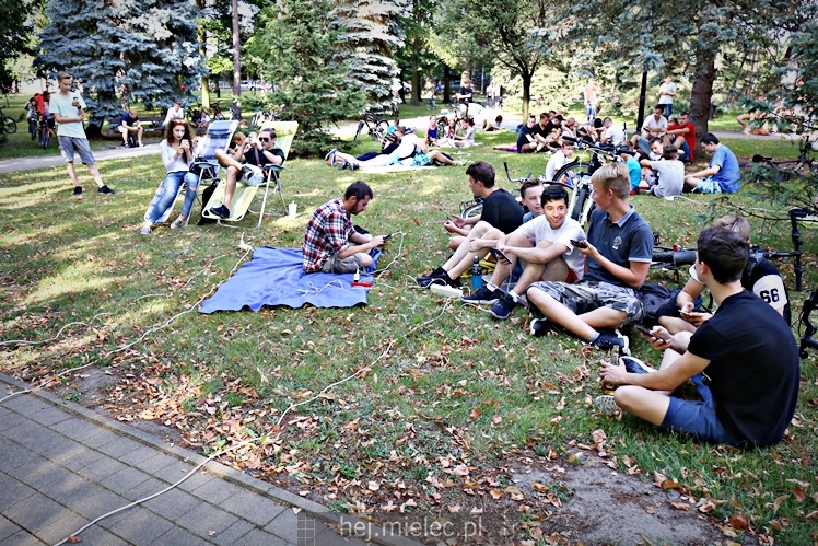 Zlot graczy Pokemon GO w Parku Oborskich