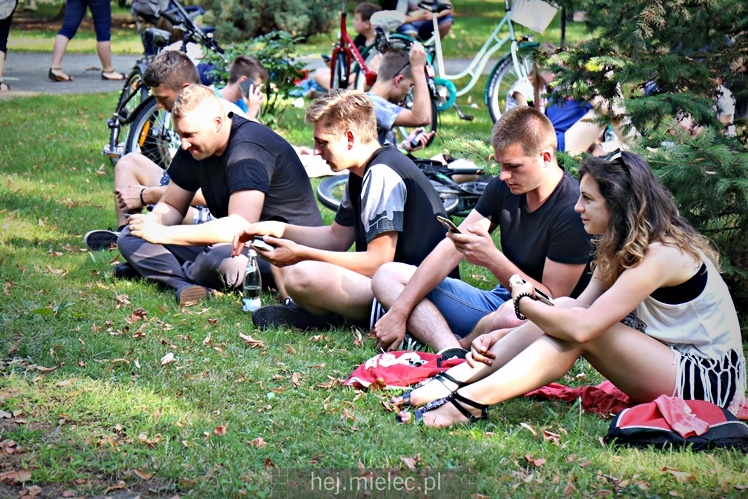 Zlot graczy Pokemon GO w Parku Oborskich