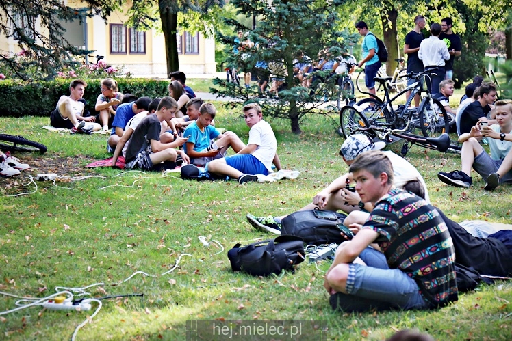 Zlot graczy Pokemon GO w Parku Oborskich