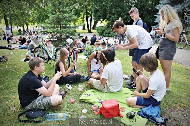 Zlot graczy Pokemon GO w Parku Oborskich